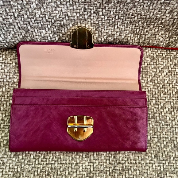 Prada pink wallet - Picture 5 of 9